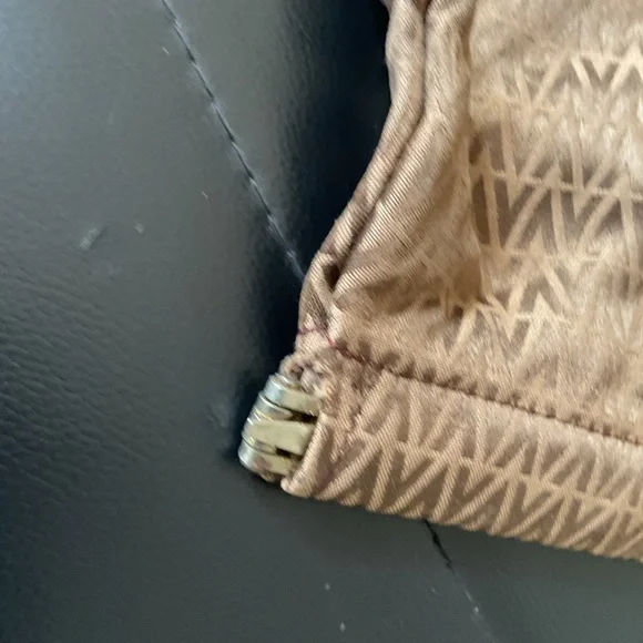 Valentino By Mario Valentino Brown Geometric Clutch and skims pouch - Picture 4 of 4